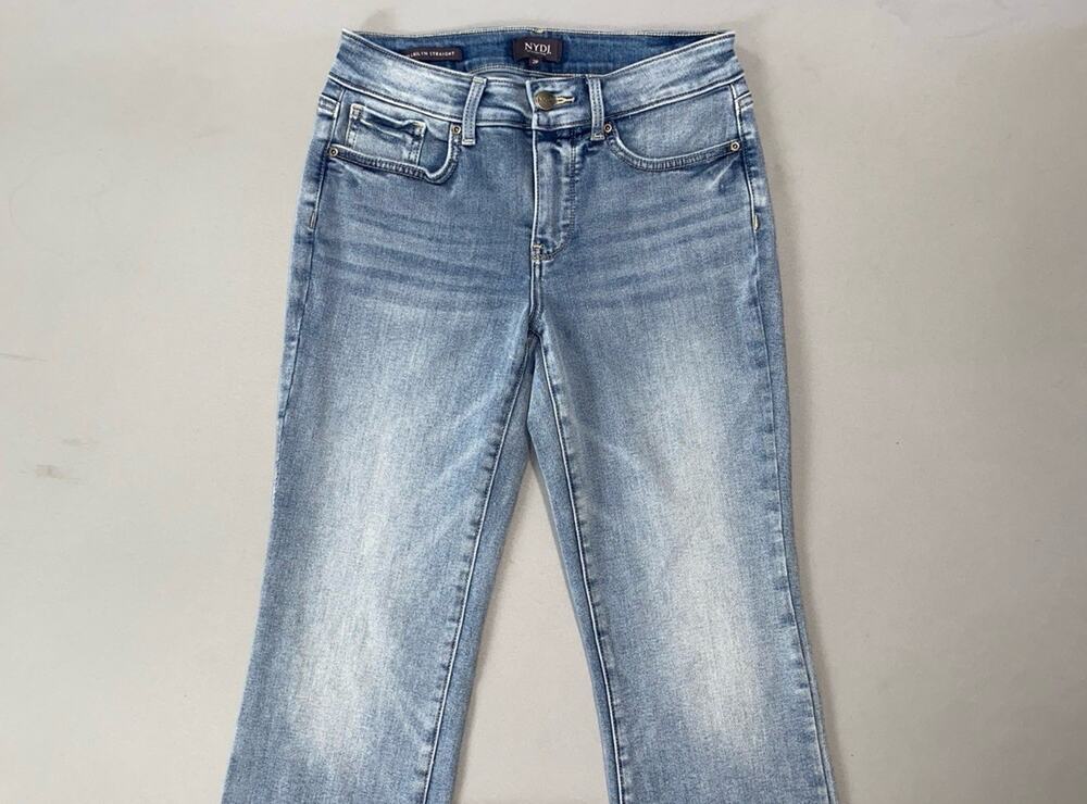 NYDJ Lift/Tuck Marilyn Straight 5-Pocket Stretch Jeans. Light Wash, Women's 2P.